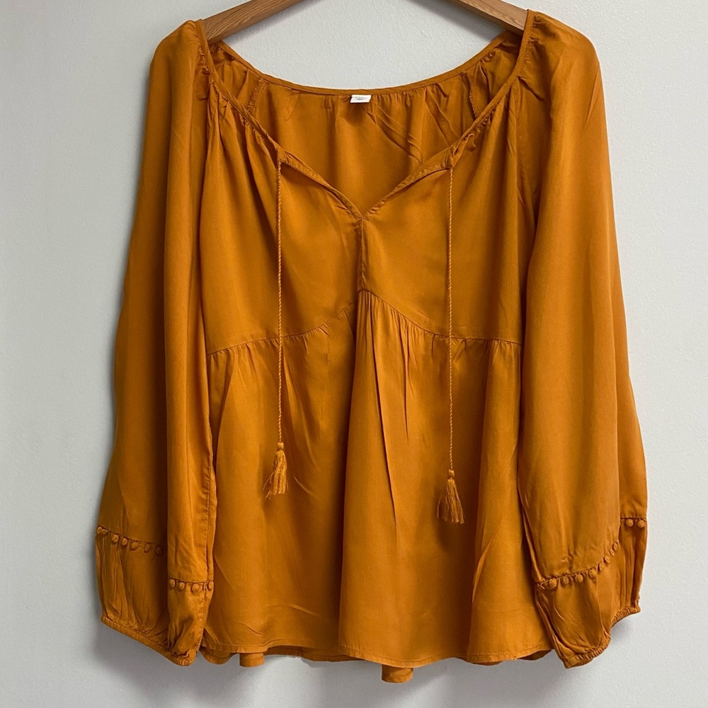 OLD NAVY TOP - XL - Picture 2 of 10